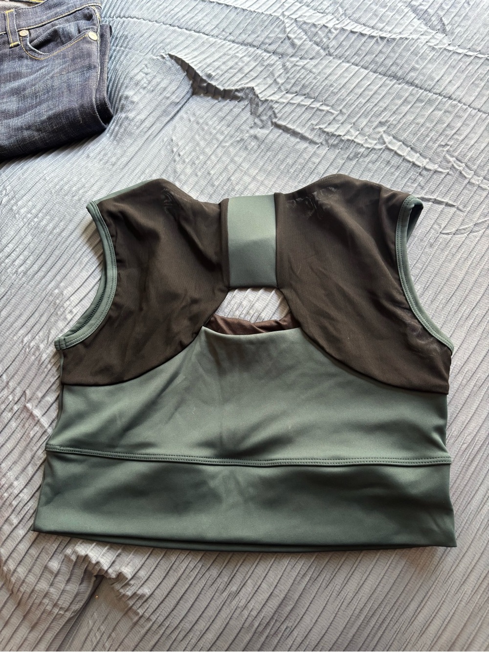 FORME Revive Posture Correcting Bra in black, size
L - Picture 2 of 3